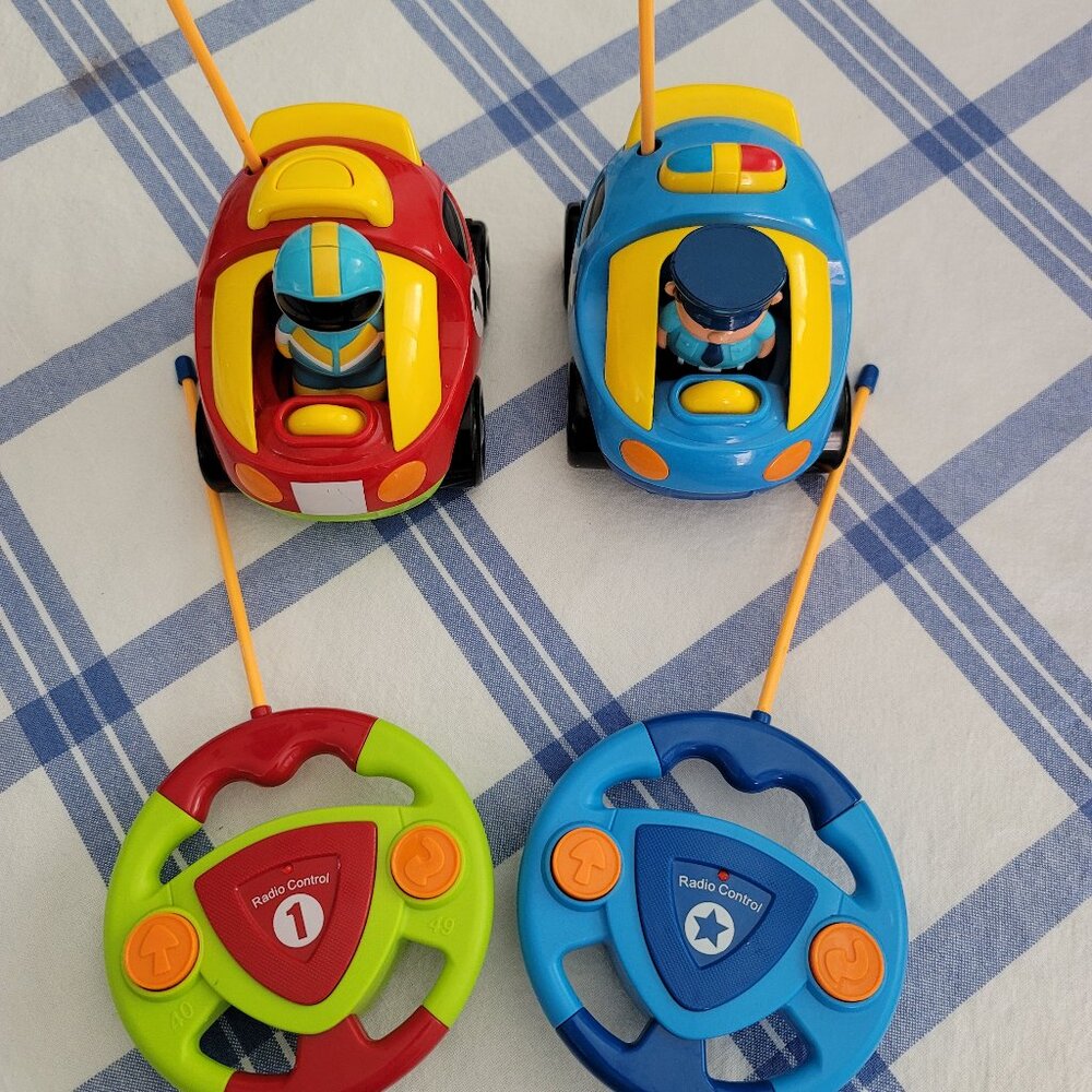 Lot of 2  Toddlers Remote Controlled Racers 2020